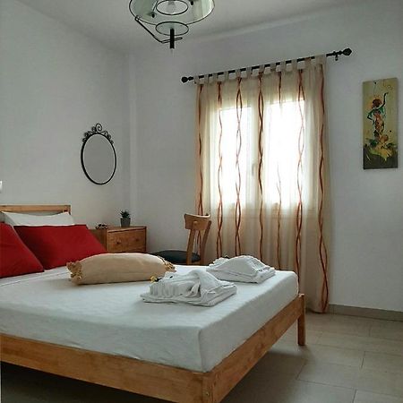 Quiet, colourful home in Cyclades Adiata Extérieur photo